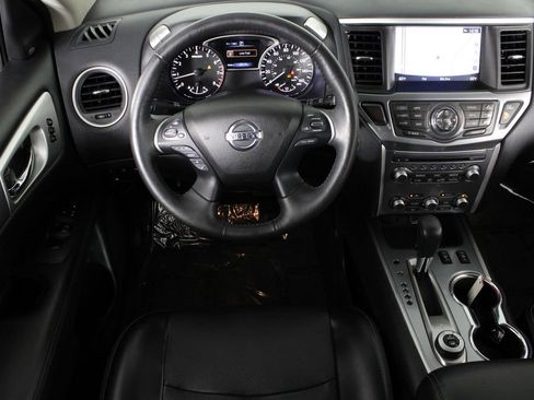 Certified 2020 Nissan Pathfinder SL image 7