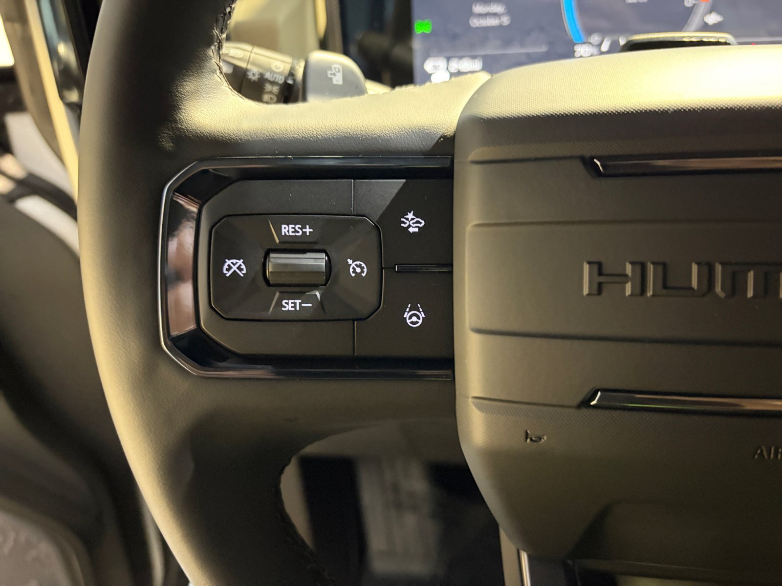 Used 2026 GMC Hummer EV SUV w/ LPO, Sport Package AWD/4WD image 37