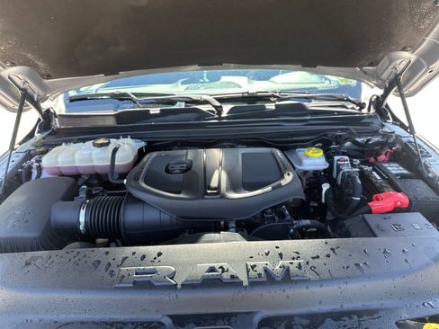 Used 2025 RAM 1500 Laramie w/ Sport Appearance Package AWD/4WD image 12