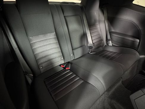 Used 2010 Dodge Challenger SE RWD image 17