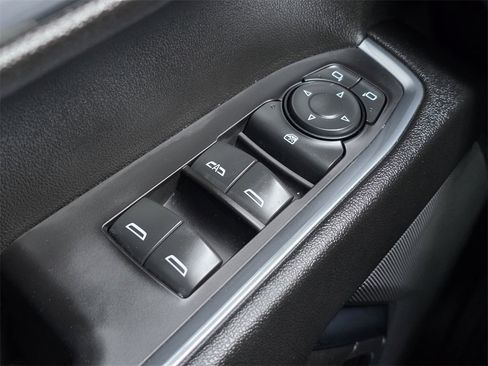 Used 2023 Chevrolet Silverado 1500 LT Trail Boss w/ LPO, Dark Essentials Package image 24