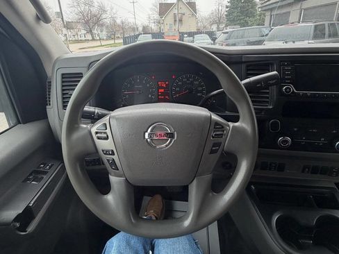 Used 2018 Nissan NV 2500 SV RWD image 23