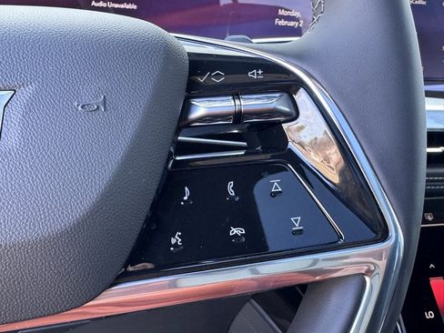 New 2026 Cadillac Escalade ESV Luxury w/ LPO, Radiant Package image 24