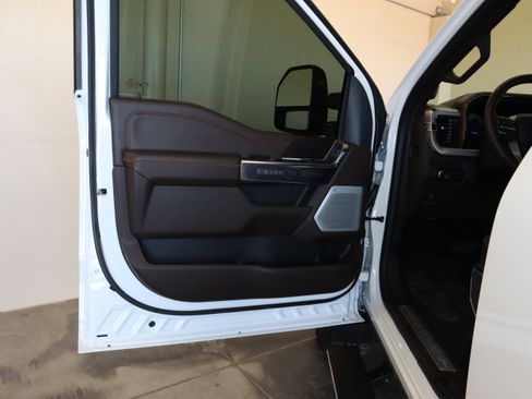 Certified 2026 Ford F350 King Ranch w/ Tremor Off-Road Package AWD/4WD image 32