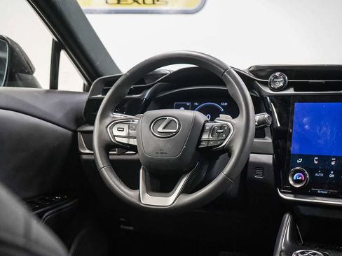 Used 2025 Lexus RZ 450e w/ Accessory Package (2T) image 15