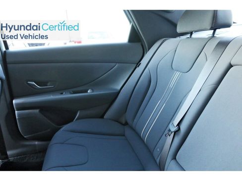 Certified 2025 Hyundai Elantra SEL image 14