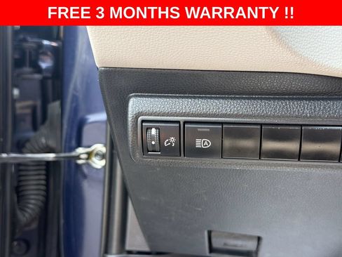 Used 2022 Toyota Corolla LE FWD image 37