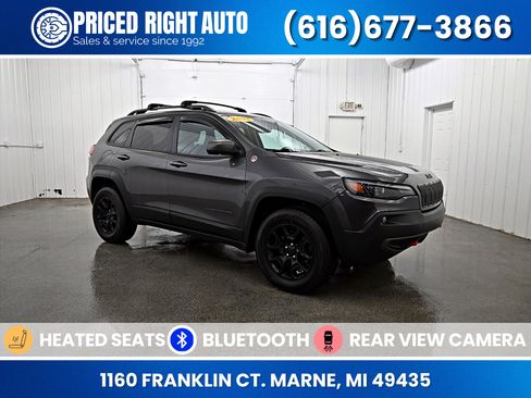 Used 2021 Jeep Cherokee Trailhawk w/ Trailer Tow Group image 1