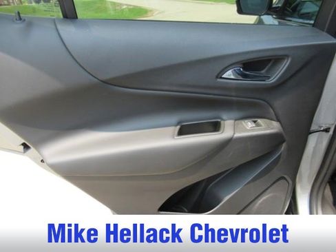 Used 2023 Chevrolet Equinox LT image 16