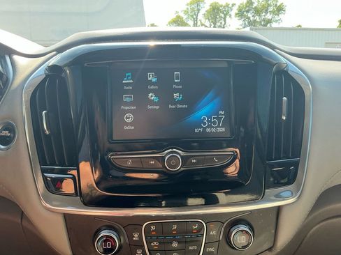 Used 2019 Chevrolet Traverse LT FWD image 26