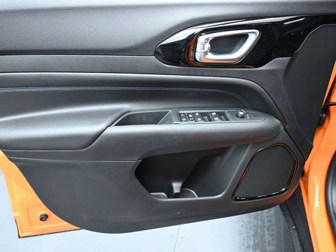 New 2026 Jeep Compass Latitude image 9