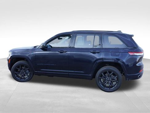 Used 2023 Jeep Grand Cherokee 30th Anniversary AWD/4WD image 9