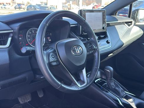 Certified 2022 Toyota Corolla SE w/ SE Premium Package image 11