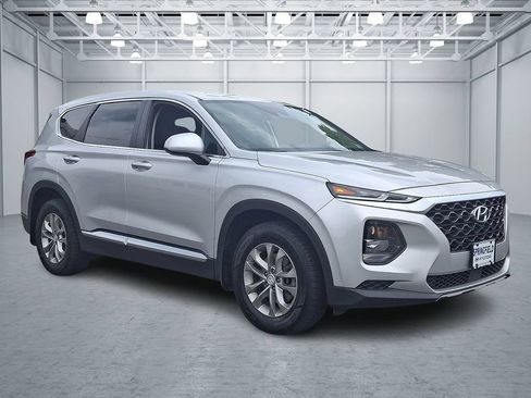 Used 2020 Hyundai Santa Fe SE FWD image 3