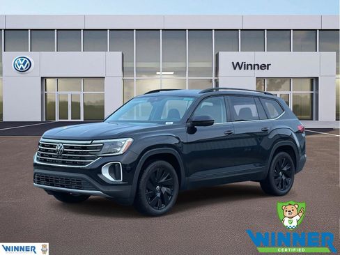 Used 2025 Volkswagen Atlas SE image 1