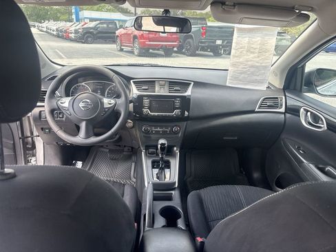 Used 2017 Nissan Sentra SV FWD image 19