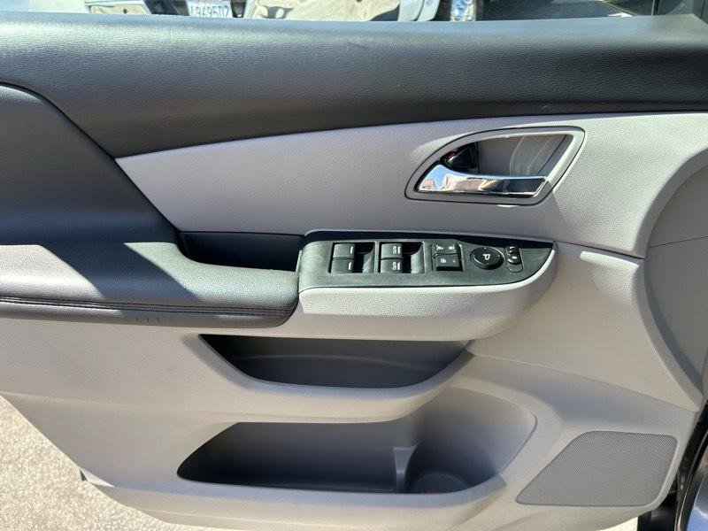 Used 2017 Honda Odyssey SE image 9