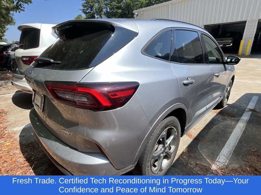 Used 2024 Ford Escape ST-Line AWD/4WD image 4