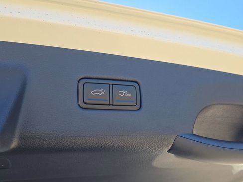 New 2026 Kia Carnival EX image 11