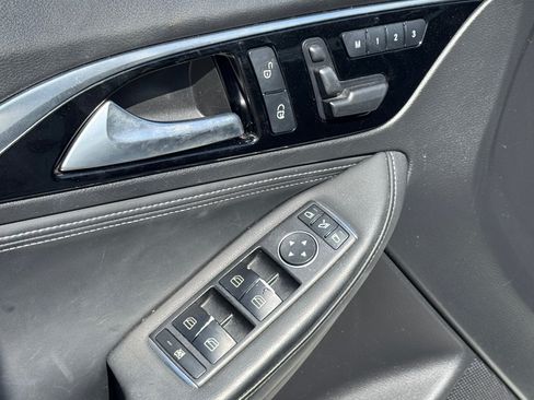 Used 2019 INFINITI QX30 w/ Cargo Package FWD image 21