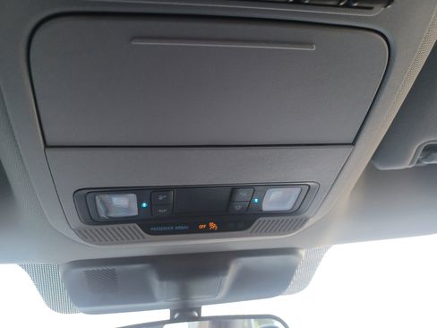 Used 2025 Ford F250 XL w/ XL Chrome Package image 40