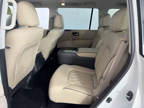 Used 2024 Nissan Armada Platinum w/ Captain's Chairs Package RWD image 7