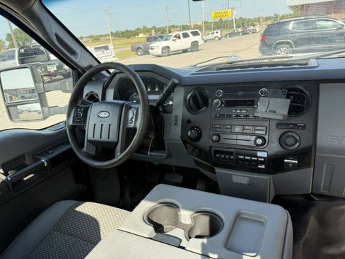 Used 2015 Ford F550 4x4 Regular Cab Super Duty image 7