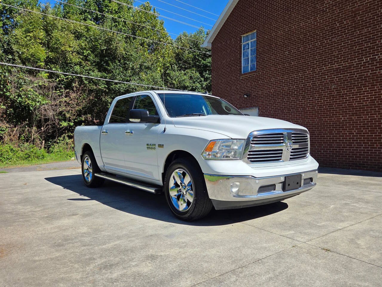 Used 2017 RAM 1500 Big Horn RWD image 3