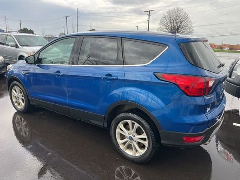 Used 2019 Ford Escape SE image 5