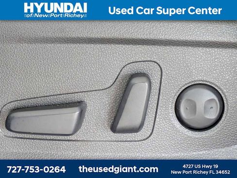 Used 2023 Hyundai Santa Fe SEL w/ Premium Package FWD image 23