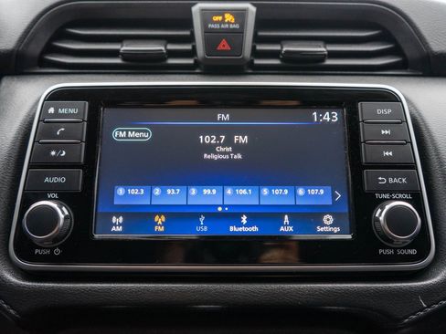 Used 2023 Nissan Versa S w/ Trunk Package image 21