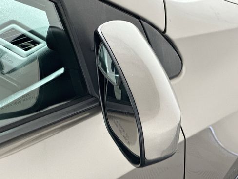 Used 2018 Toyota Corolla LE image 10