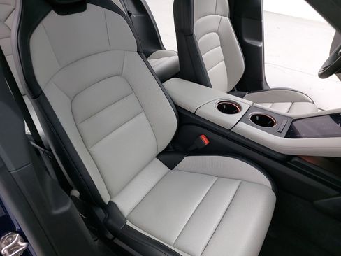 Certified 2025 Porsche Taycan image 12