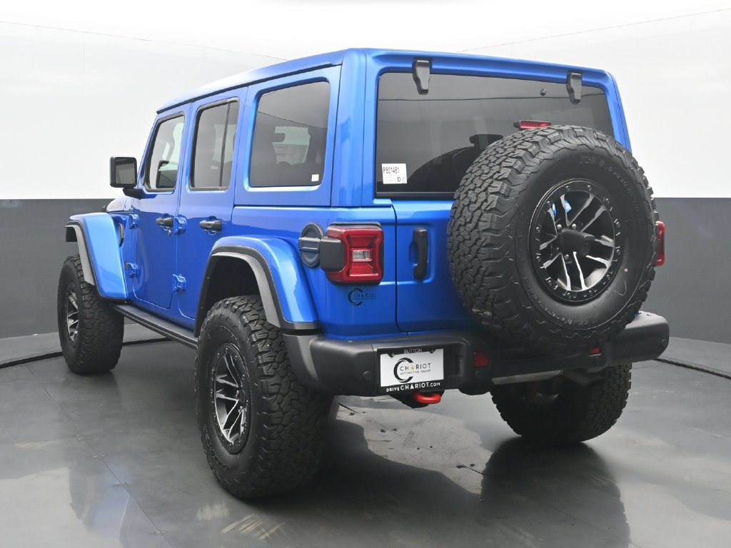 Used 2025 Jeep Wrangler Unlimited Rubicon AWD/4WD image 4