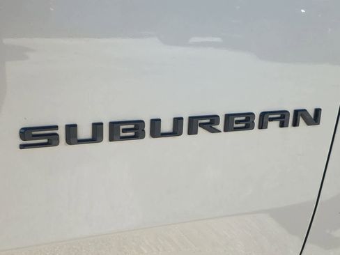 Used 2021 Chevrolet Suburban RST image 13