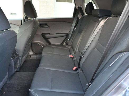 Used 2023 Nissan Rogue S image 14