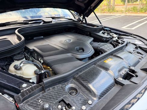 Used 2020 Mercedes-Benz GLS 450 4MATIC image 37