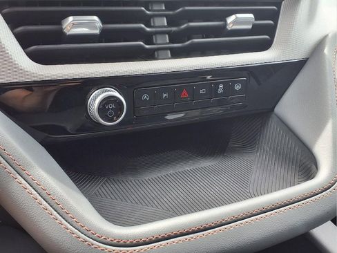 New 2026 Ford Explorer Active AWD/4WD image 9
