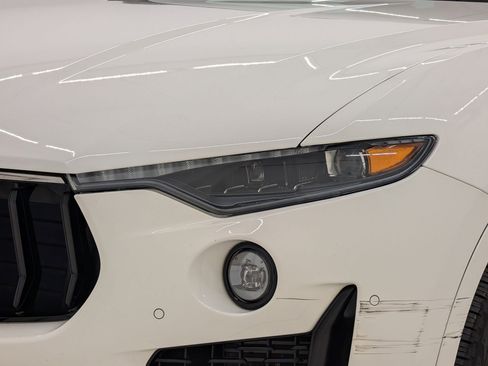 Used 2022 Maserati Levante Modena image 11