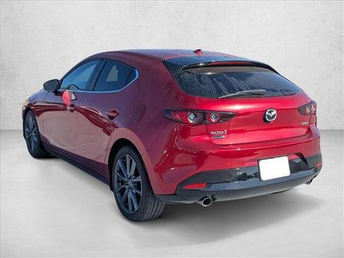 Used 2019 MAZDA MAZDA3 Hatchback w/ Preferred Package FWD image 7