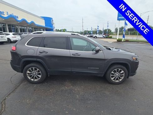 Used 2019 Jeep Cherokee Latitude Plus AWD/4WD image 4