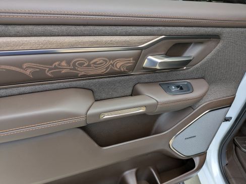 New 2025 RAM 1500 Limited image 17