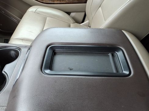 Used 2020 Chevrolet Tahoe LT w/ Luxury Package image 17