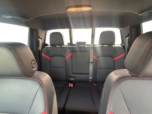 Used 2023 Chevrolet Colorado Z71 w/ Z71 Convenience Package 2 AWD/4WD image 14
