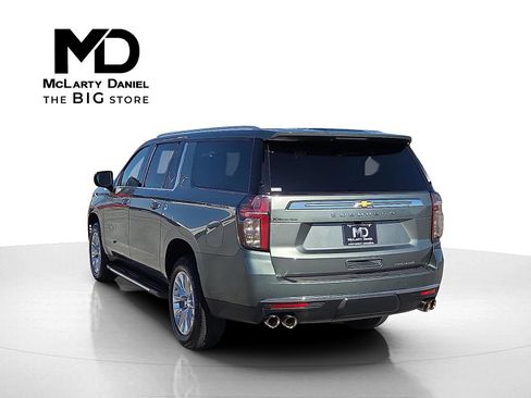 Certified 2023 Chevrolet Suburban Premier image 4