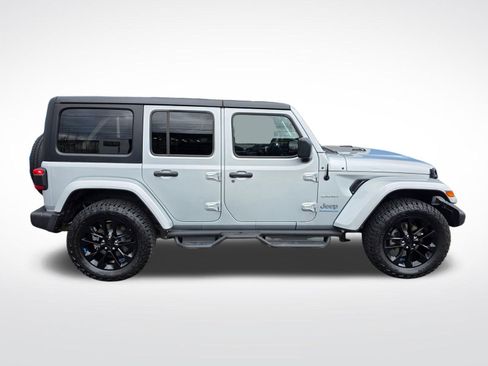 Used 2023 Jeep Wrangler Unlimited Sahara image 4