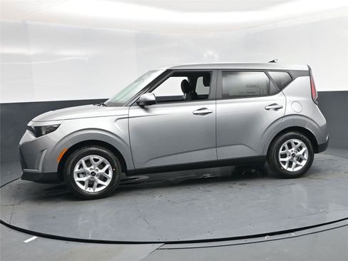 New 2025 Kia Soul LX image 6
