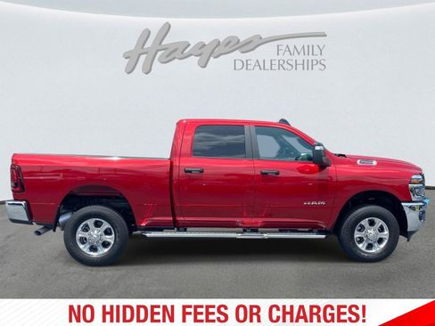 Used 2026 RAM 2500 Big Horn AWD/4WD image 2