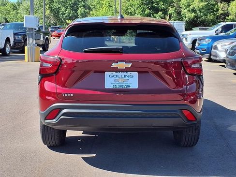 Used 2024 Chevrolet Trax LS FWD image 20