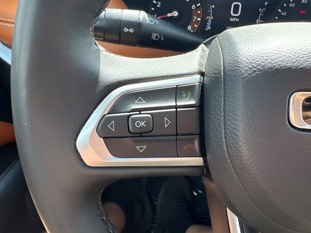 Certified 2025 Jeep Compass Limited w/ Mopar Graphics Package AWD/4WD image 15